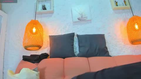 Emily online show from October 10, 2025, 12:04 pm