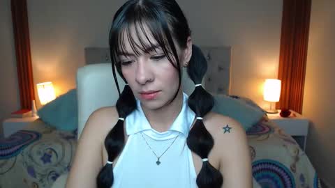 emiily_skinny online show from March 22, 2026, 1:53 am