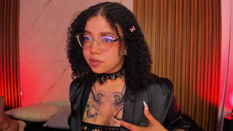 Snapshot of emiilycollins1 chatting on January 11, 2025, 11:35 pm online show from January 11, 2025, 11:35 pm