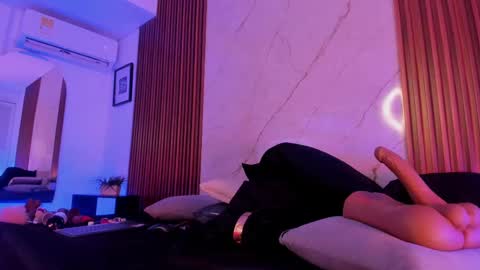 Snapshot of emiilycollins1 chatting on September 13, 2025, 11:26 pm online show from September 13, 2025, 11:26 pm