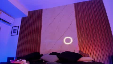   online show from October 29, 2025, 1:08 am