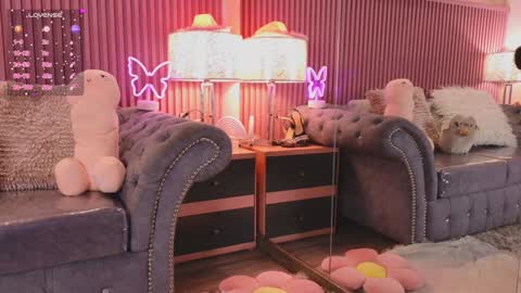 Snapshot of emiiscoot_1 chatting on January 9, 2025, 1:02 pm Emily online show from January 9, 2025, 1:02 pm