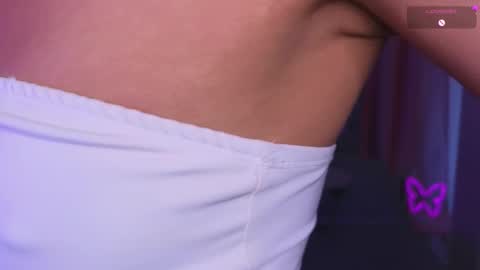 Snapshot of emiiscoot_1 chatting on November 11, 2025, 9:26 pm Emily online show from November 11, 2025, 9:26 pm