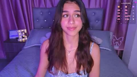 Snapshot of emiiscoot_1 chatting on November 14, 2025, 12:09 am Emily online show from November 14, 2025, 12:09 am