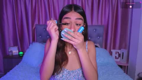 Snapshot of emiiscoot_1 chatting on December 15, 2025, 10:25 pm Emily online show from December 15, 2025, 10:25 pm