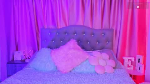 Snapshot of emiiscoot_1 chatting on January 9, 2026, 4:10 pm Emily online show from January 9, 2026, 4:10 pm