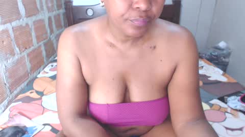 Snapshot of emilay_miller chatting on September 10, 2025, 12:05 pm Emily online show from September 10, 2025, 12:05 pm