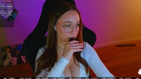 Emili online show from May 19, 2026, 7:58 am