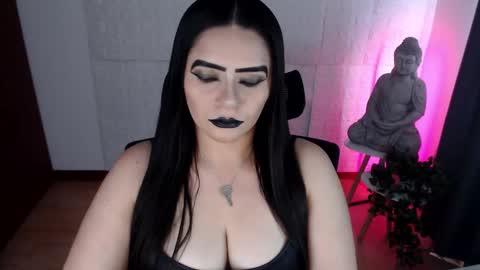 Snapshot of emili_evans_ chatting on September 18, 2025, 3:58 pm POWERFULL GODDESS EMILI online show from September 18, 2025, 3:58 pm