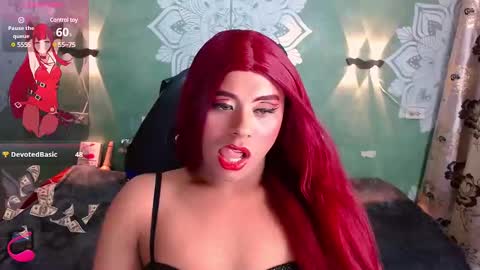 Snapshot of emili_roux chatting on December 30, 2024, 3:35 pm Emili roux online show from December 30, 2024, 3:35 pm