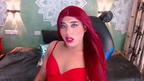 Snapshot of emili_roux chatting on January 17, 2025, 1:03 pm Emili roux online show from January 17, 2025, 1:03 pm