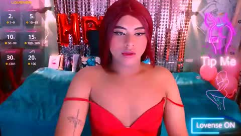 Snapshot of emili_roux chatting on February 15, 2025, 12:22 pm Emili roux online show from February 15, 2025, 12:22 pm