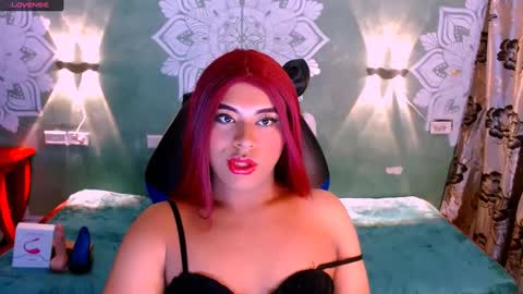 Snapshot of emili_roux chatting on March 2, 2025, 11:07 am Emili roux online show from March 2, 2025, 11:07 am