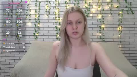 Snapshot of emiliaduchess chatting on February 13, 2025, 1:05 pm Amili online show from February 13, 2025, 1:05 pm