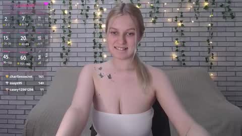 Snapshot of emiliaduchess chatting on February 26, 2025, 2:25 pm Amili online show from February 26, 2025, 2:25 pm