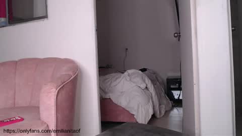 emilianita online show from November 22, 2025, 4:44 am