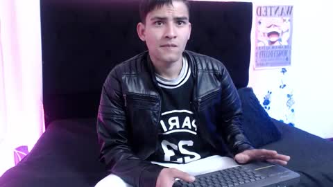 Snapshot of emiliano_dustyn chatting on November 24, 2025, 11:10 am emiliano_dustyn online show from November 24, 2025, 11:10 am