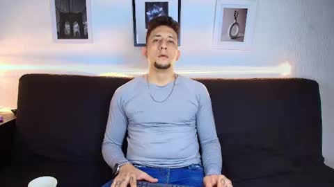 EMILIOCUM online show from June 30, 2026, 4:57 am