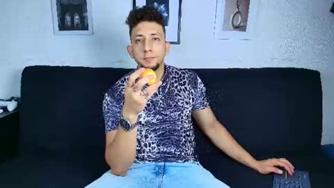 EMILIOCUM online show from July 29, 2026, 5:38 am