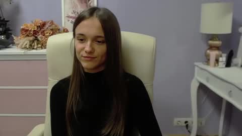 Snapshot of emilly_lust99 chatting on October 2, 2025, 7:04 am Emilly online show from October 2, 2025, 7:04 am