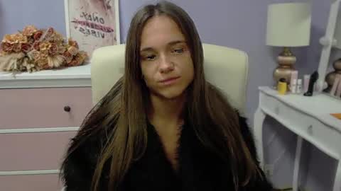 Snapshot of emilly_lust99 chatting on November 6, 2025, 7:42 am Emilly online show from November 6, 2025, 7:42 am