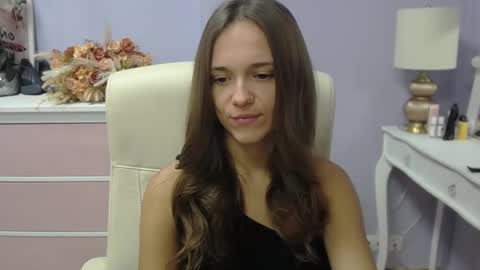 Snapshot of emilly_lust99 chatting on November 14, 2025, 7:51 am Emilly online show from November 14, 2025, 7:51 am