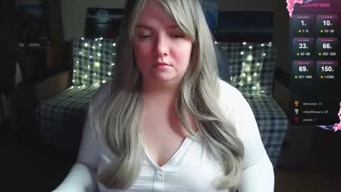 Emily online show from December 14, 2025, 11:20 pm