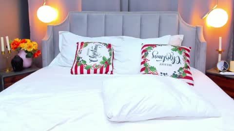 Snapshot of emillybronte chatting on December 20, 2024, 2:52 am EMMA online show from December 20, 2024, 2:52 am