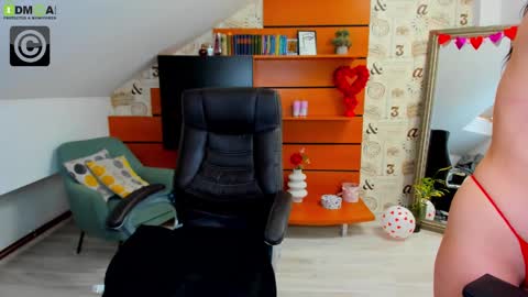 Snapshot of emillytaylor chatting on February 14, 2025, 10:59 am EmillyTaylor online show from February 14, 2025, 10:59 am