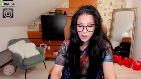 Snapshot of emillytaylor chatting on March 12, 2025, 10:37 am EmillyTaylor online show from March 12, 2025, 10:37 am