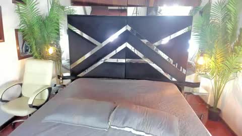 Emily  online show from January 15, 2026, 10:42 am