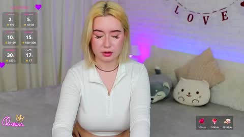 Snapshot of emily__bliss chatting on February 16, 2026, 2:46 pm Emily Bliss online show from February 16, 2026, 2:46 pm