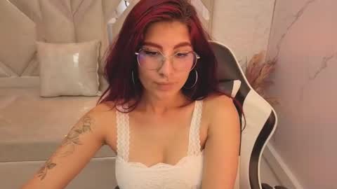 Snapshot of emily__tp chatting on February 16, 2026, 2:02 pm Emily tp 700am - 1400pm online show from February 16, 2026, 2:02 pm