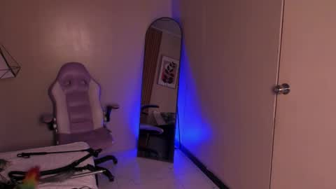 Snapshot of emily_beltonn chatting on February 4, 2026, 7:31 pm online show from February 4, 2026, 7:31 pm