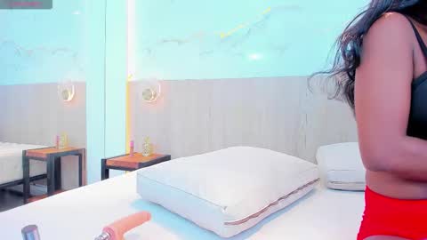 emily online show from November 14, 2025, 7:34 pm