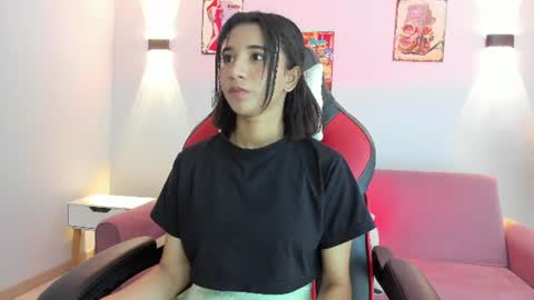 Snapshot of emily_bruss chatting on June 29, 2026, 2:50 pm emily_bruss online show from June 29, 2026, 2:50 pm