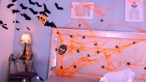 emily_castillo1_ online show from October 31, 2025, 5:08 am