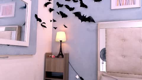 emily_castillo1_ online show from November 17, 2025, 3:23 am