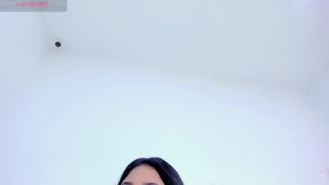 Snapshot of emily_cooper20_ chatting on January 15, 2025, 6:12 am Emily online show from January 15, 2025, 6:12 am