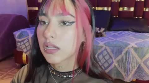 emily fox 3 online show from March 6, 2025, 7:54 pm