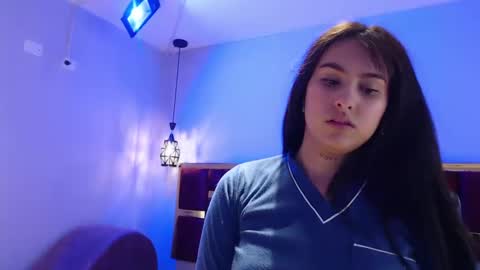 emily fox 3 online show from September 17, 2025, 3:41 am