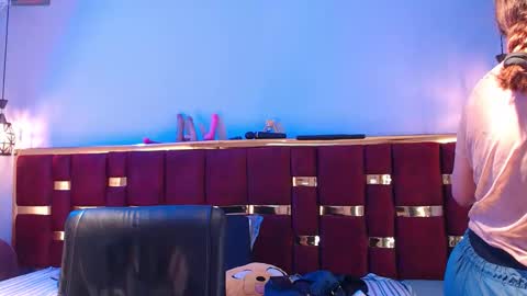 emily fox 3 online show from October 30, 2025, 11:44 am