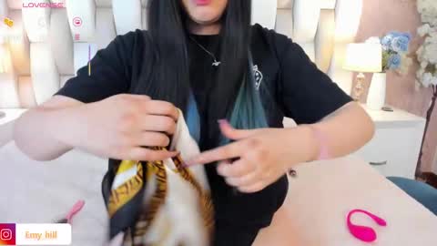 EMILY   Monday 5-2 am From Tuesday to Friday5-1 am Colombia time online show from February 20, 2025, 9:09 pm