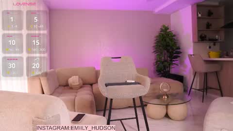 Snapshot of emily_huddson_ chatting on July 18, 2026, 9:40 pm independet model online show from July 18, 2026, 9:40 pm