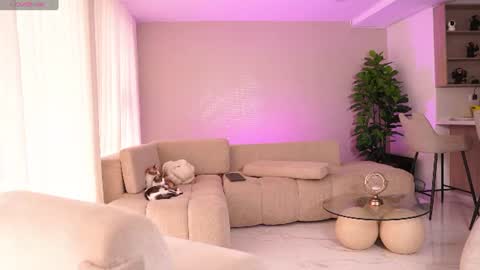 Snapshot of emily_huddson_ chatting on July 19, 2026, 8:12 pm independet model online show from July 19, 2026, 8:12 pm