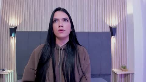 emily_jonhson online show from November 28, 2025, 7:16 pm