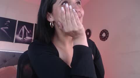 E M I L Y  online show from October 14, 2025, 4:19 pm