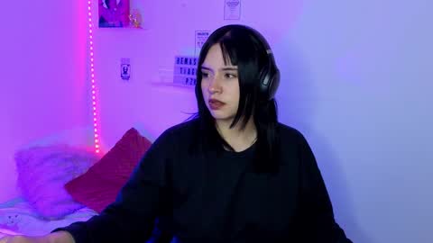 Emily Lindey online show from March 28, 2026, 6:24 am