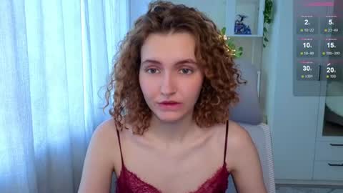 Snapshot of emily_lune chatting on June 28, 2026, 6:41 am Emily online show from June 28, 2026, 6:41 am