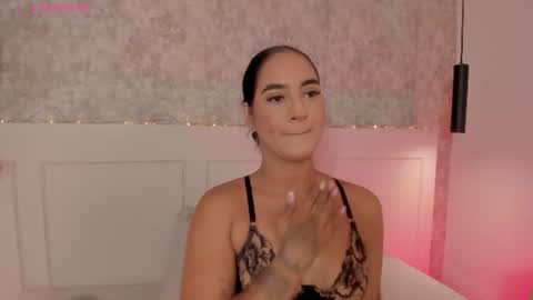 emily_luve online show from June 26, 2026, 11:36 am